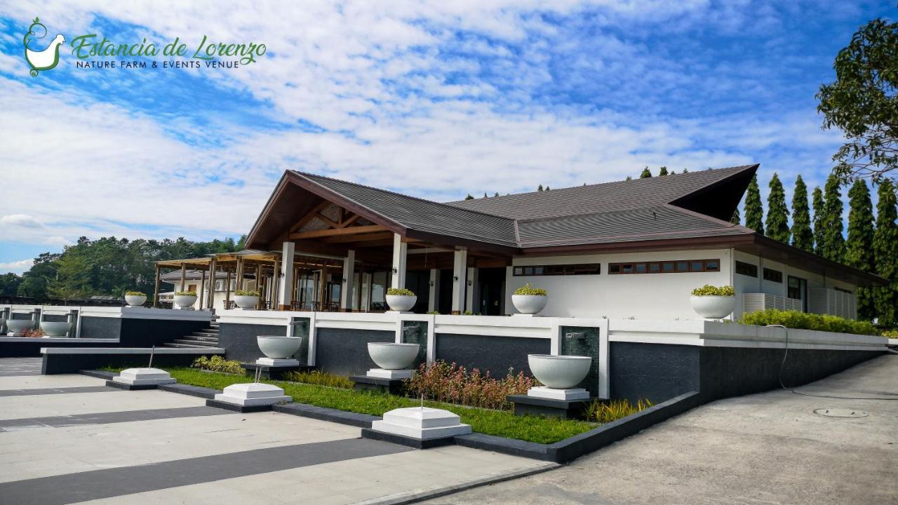 Estancia De Lorenzo Tarlac Экстерьер фото