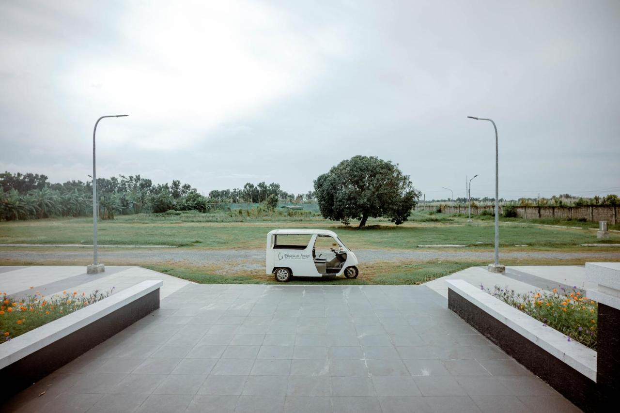 Estancia De Lorenzo Tarlac Экстерьер фото